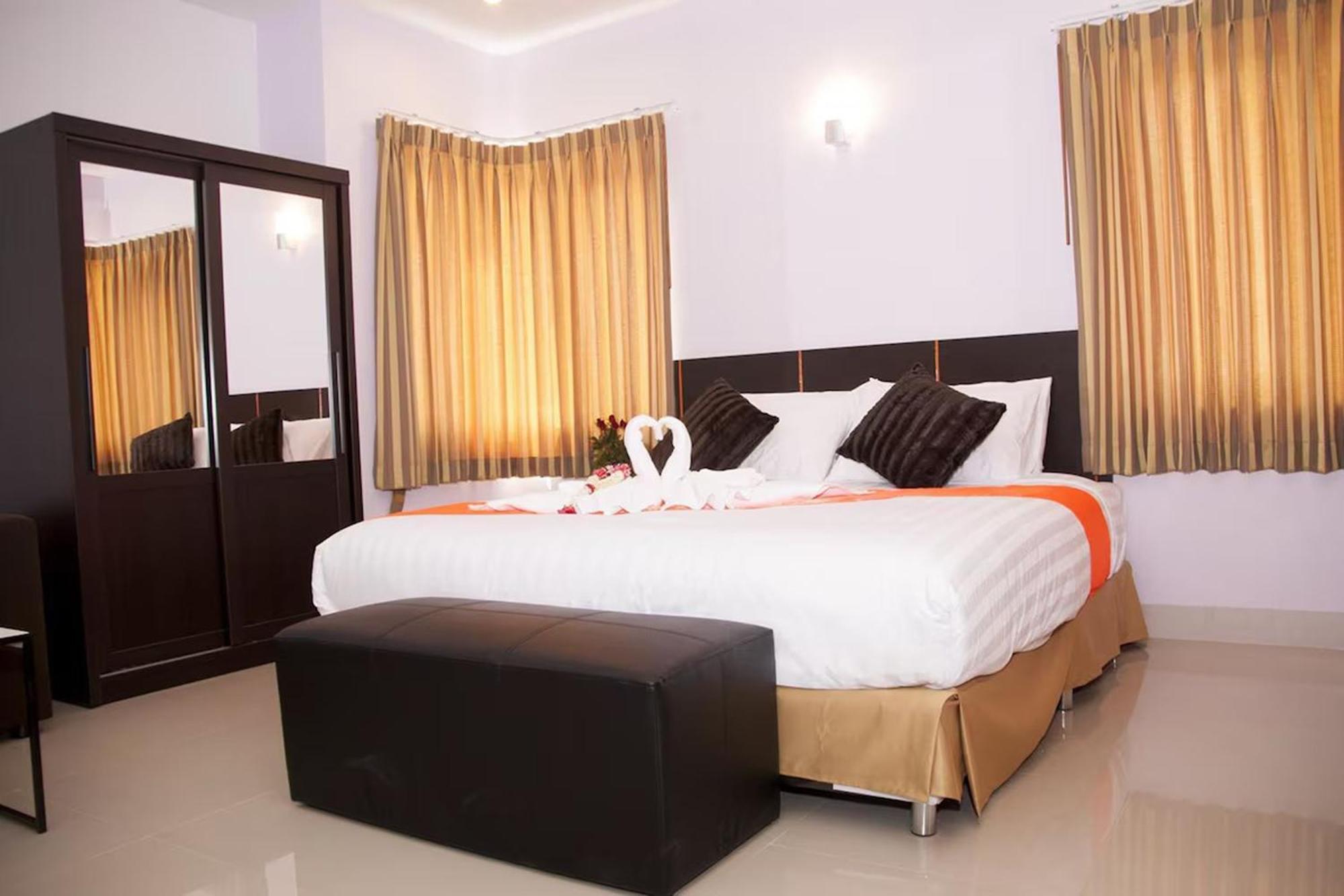 La Viva Hotel Buriram Dış mekan fotoğraf
