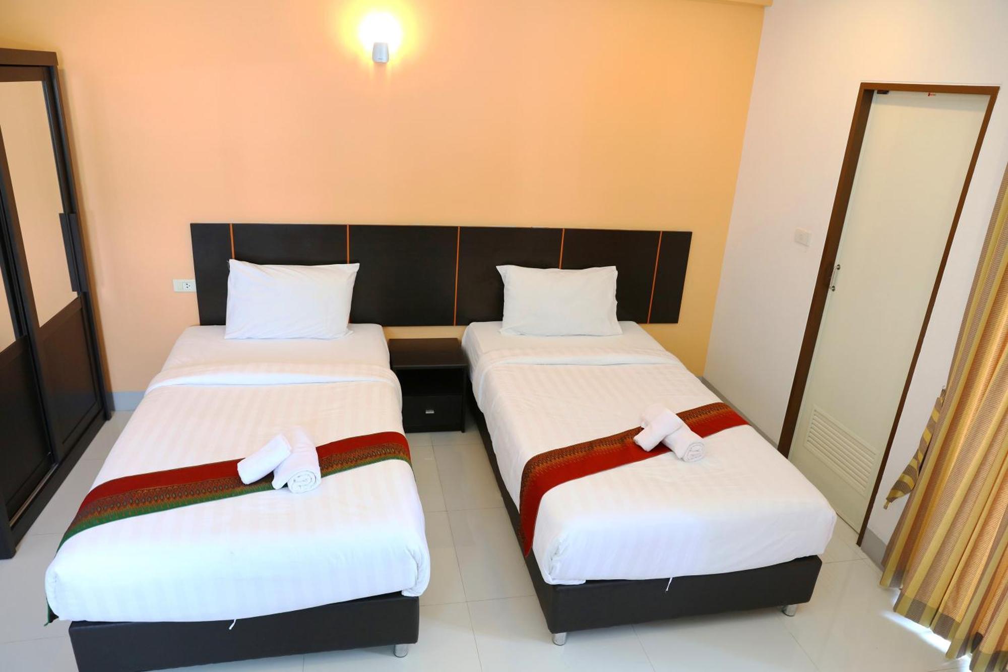 La Viva Hotel Buriram Dış mekan fotoğraf