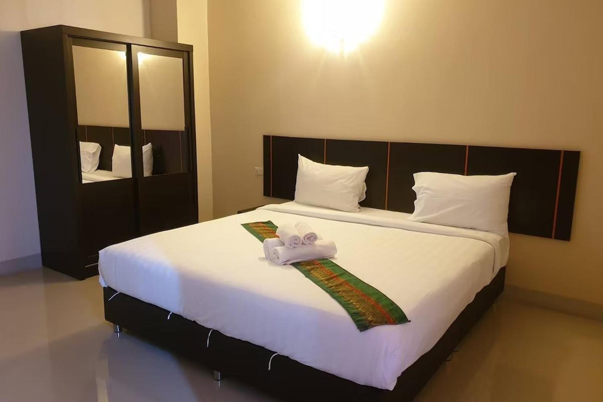 La Viva Hotel Buriram Dış mekan fotoğraf
