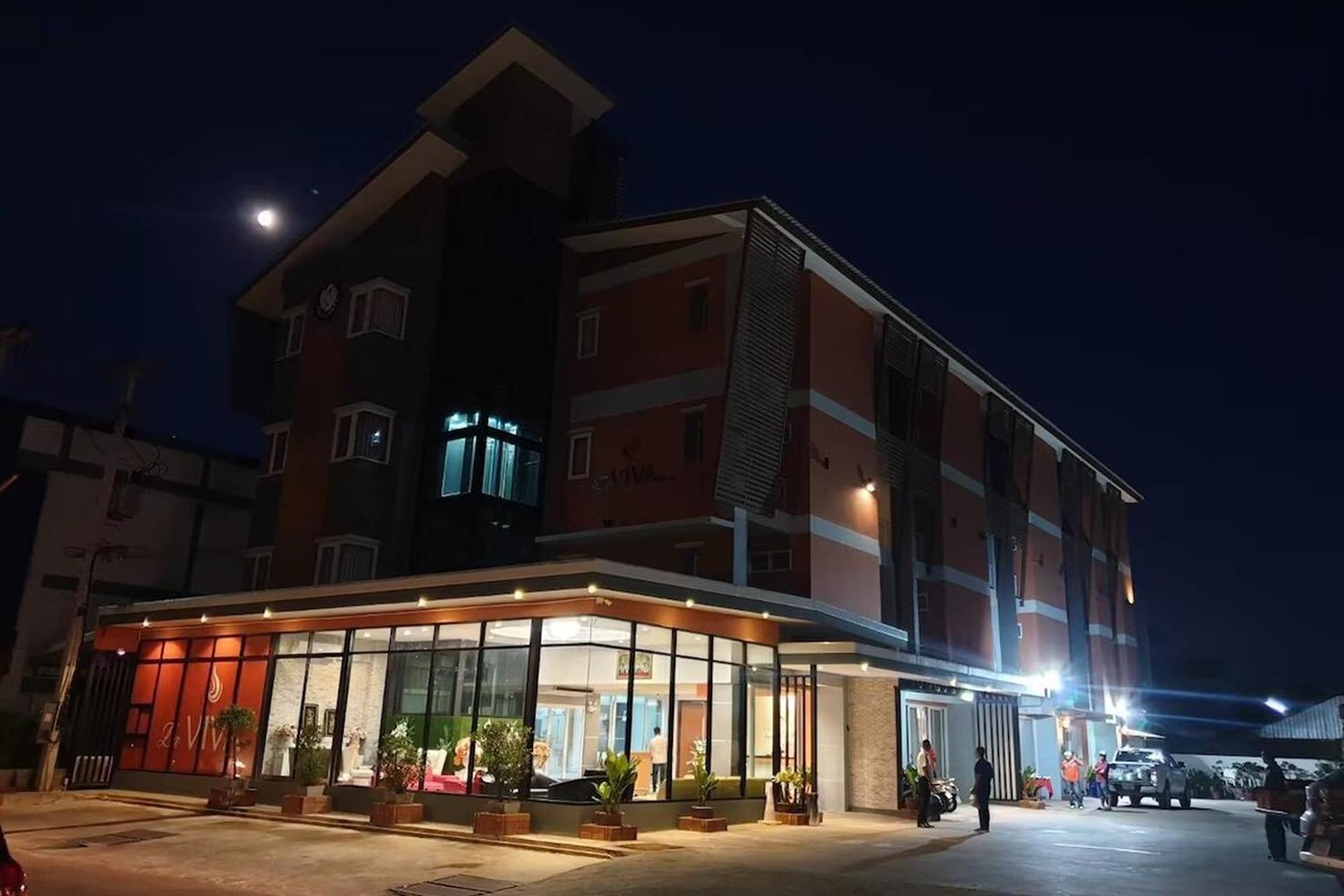 La Viva Hotel Buriram Dış mekan fotoğraf