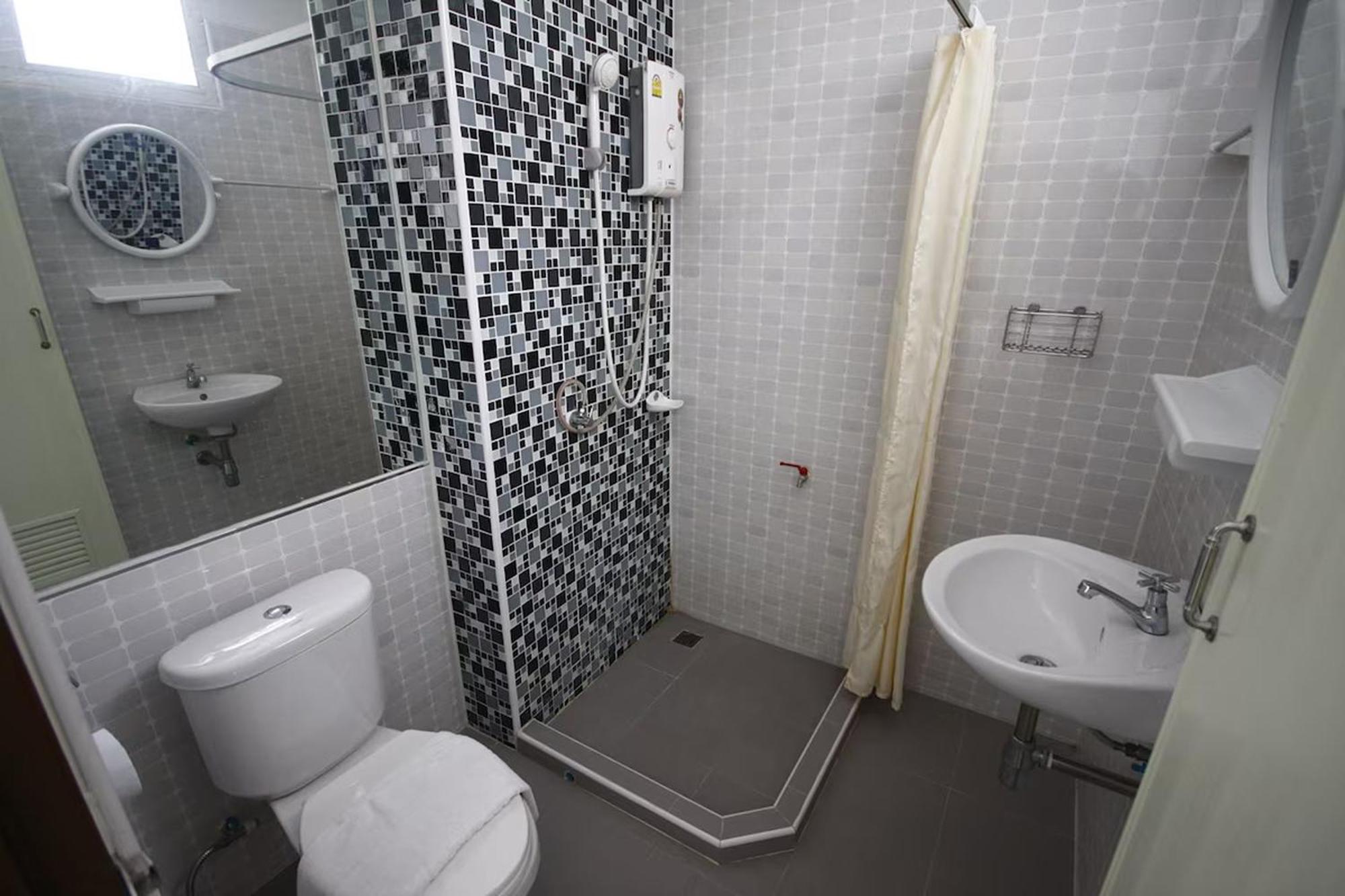 La Viva Hotel Buriram Dış mekan fotoğraf